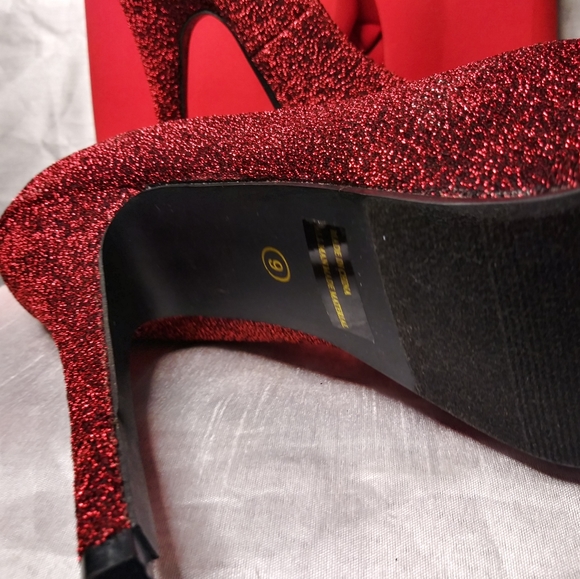 Shoes - Picture 10 of 15